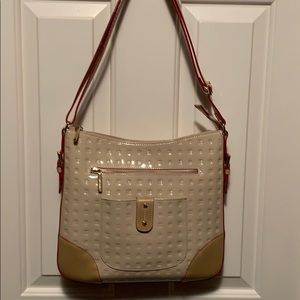 Beautiful Arcadia shoulder bag with dust bag